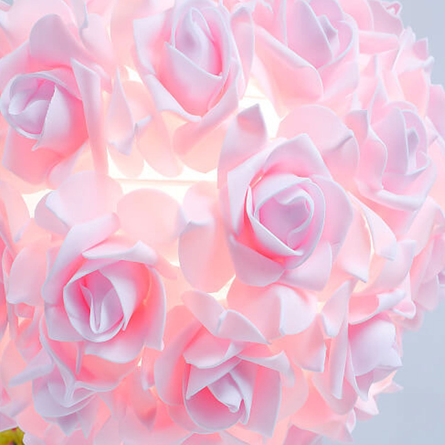 Rose Metal Table Lamp