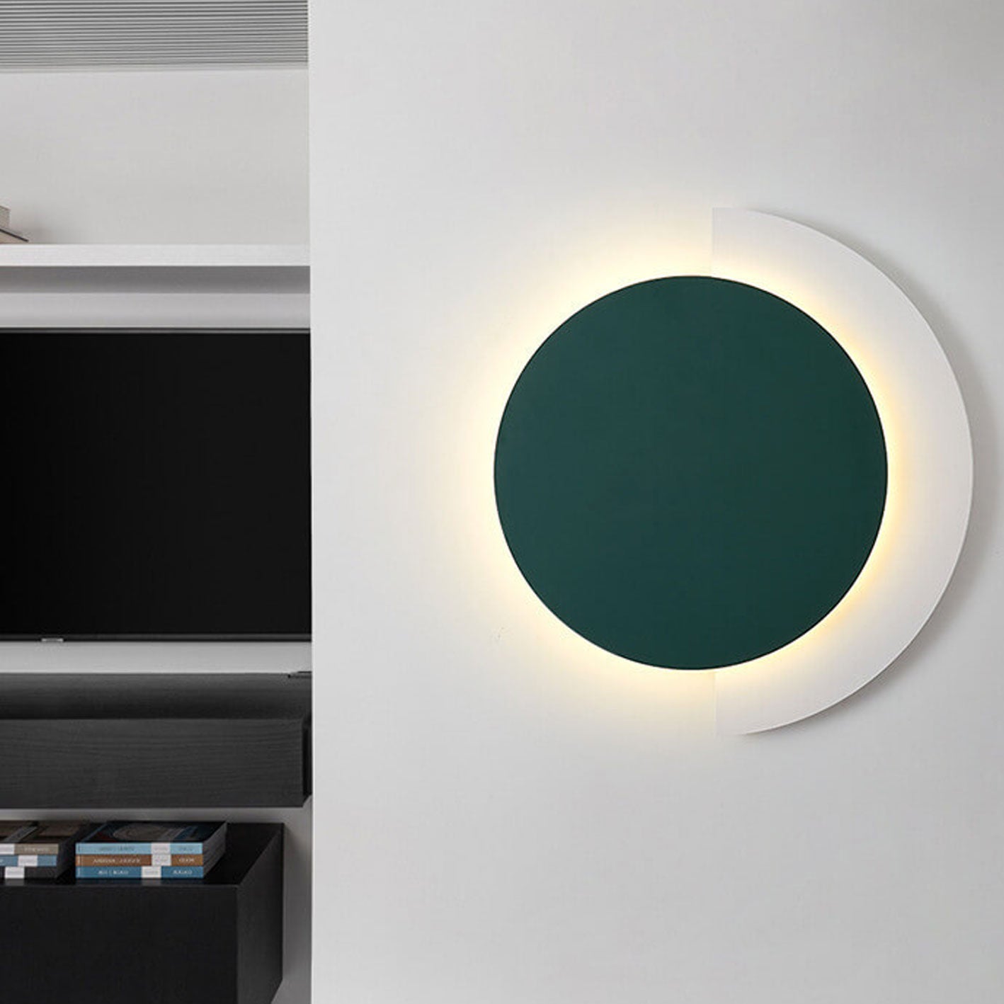 Postmodern Solid Color Wrought Wall Lamp