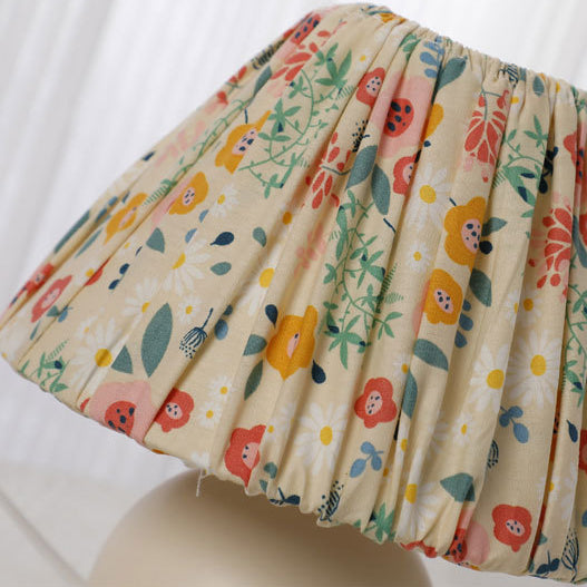 Pastoral Floral Pattern Fabric Table Lamp