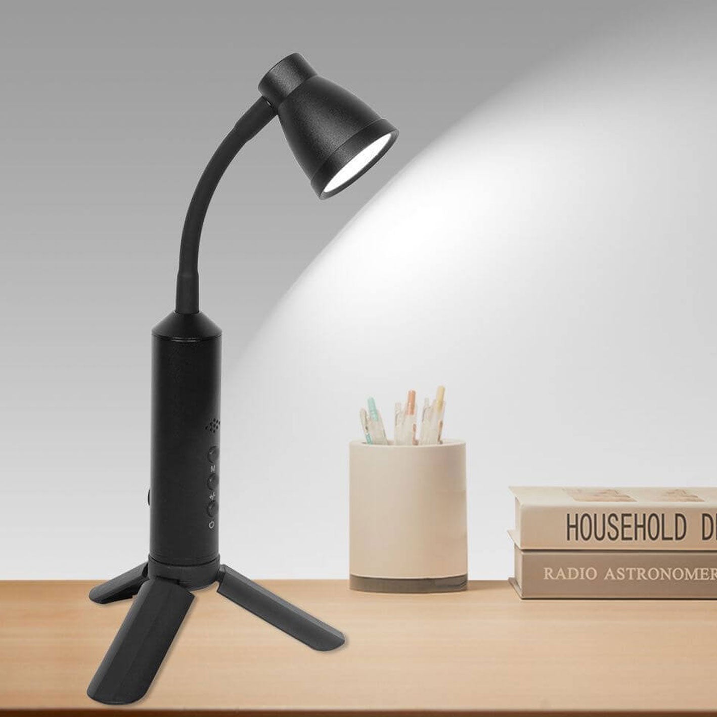 Black Metal Type-C Portable Table Lamp