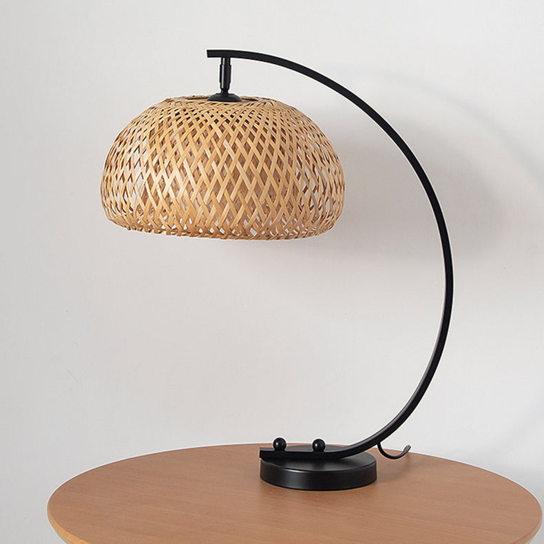 Curved Pole Round Mesh Table Lamp