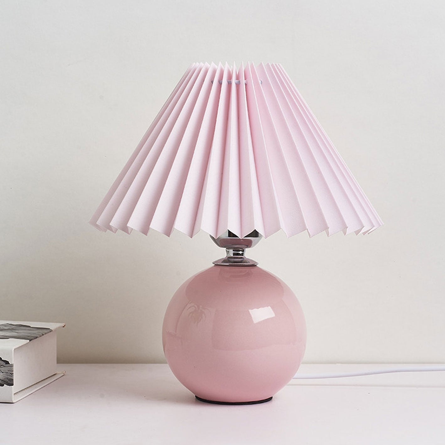 Ceramic Pleated Table Lamp