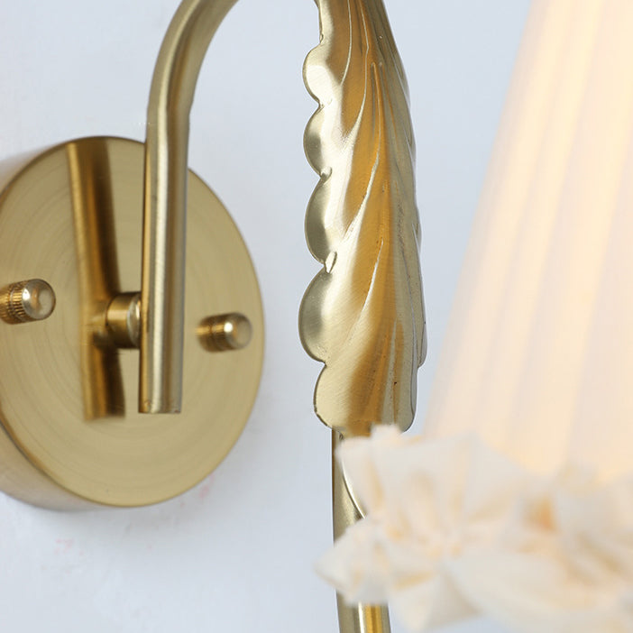 Pastoral Pleated Fabric Lace Wall Lamp