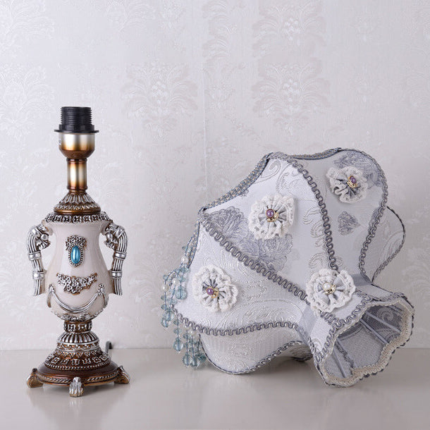Court Purple Fabric Tassel Table Lamp