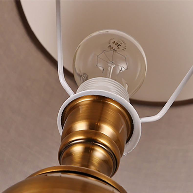 Round Fabric Hardware Bedroom Table Lamp