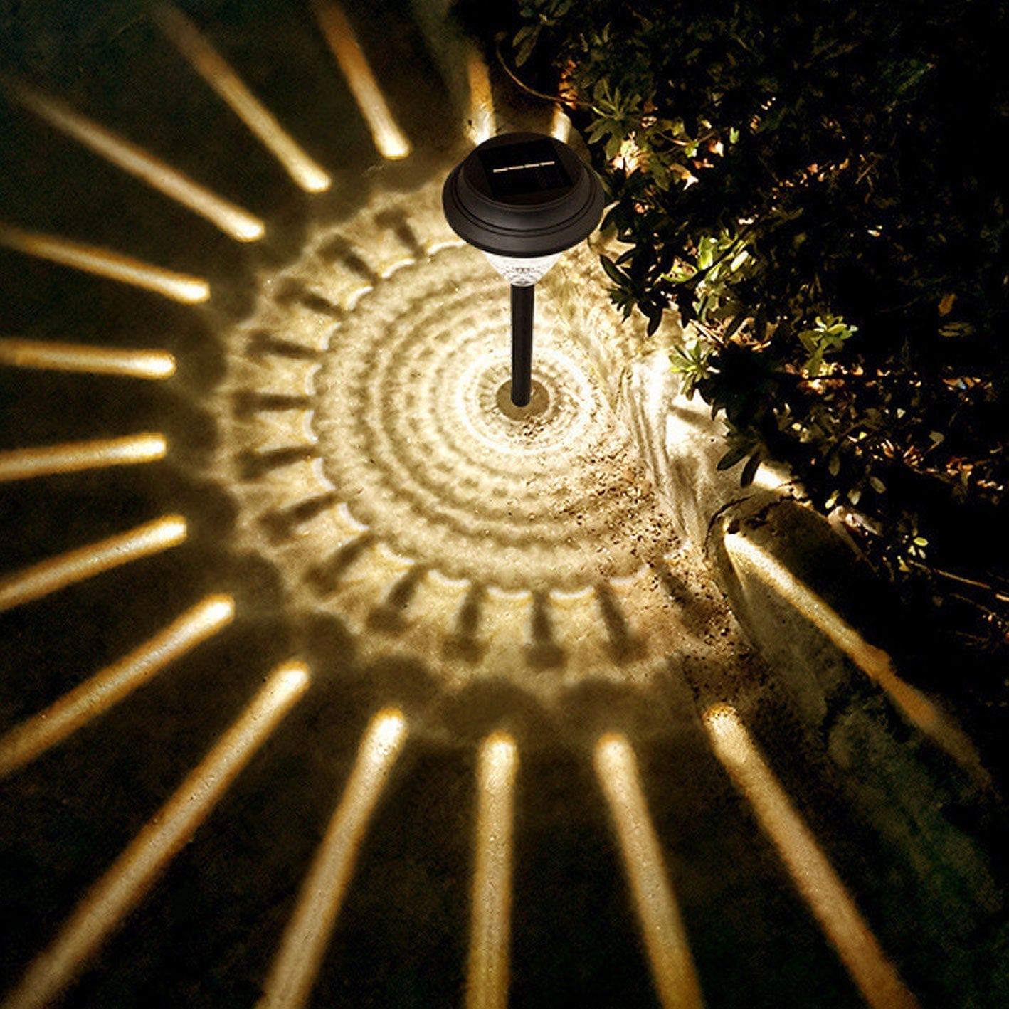 Solar Waterproof Circular Divergent Outdoor Light