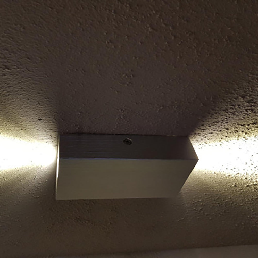 Aluminum Cubic Patio Outdoor Light