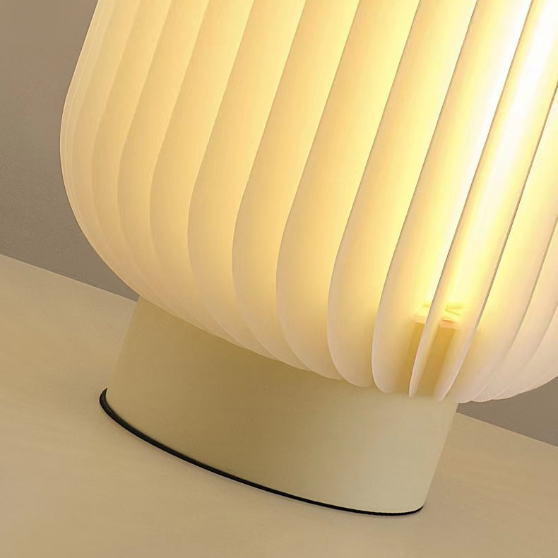 Round Pleated Iron Acrylic Table Lamp