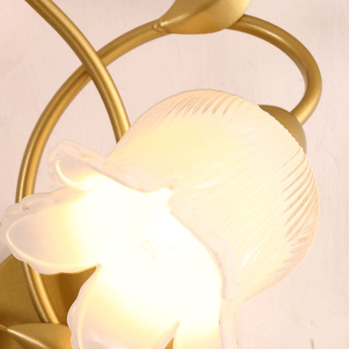 Flower Hardware Glass Crystal 2-Light Wall Lamp
