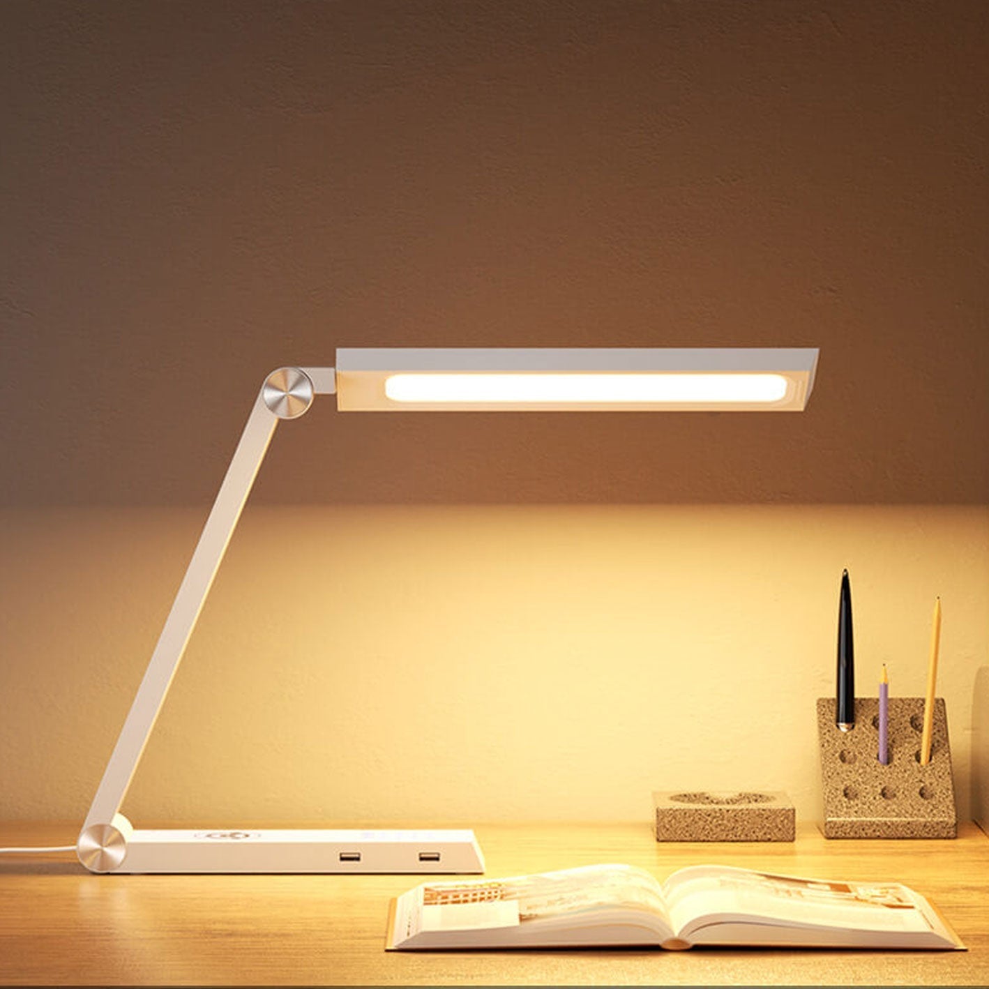 Intelligent Triangle Wireless Charging Table Lamp