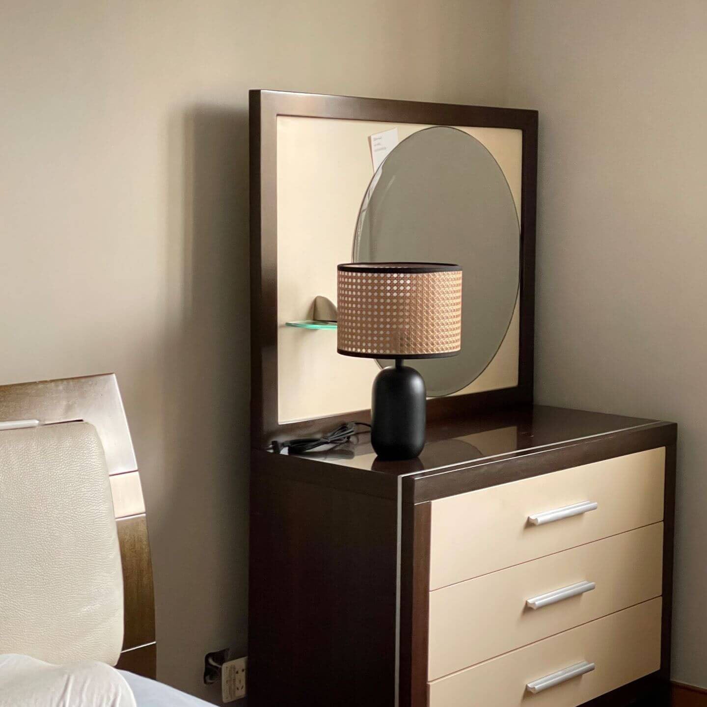 Rattan Weaving Metal Table Lamp