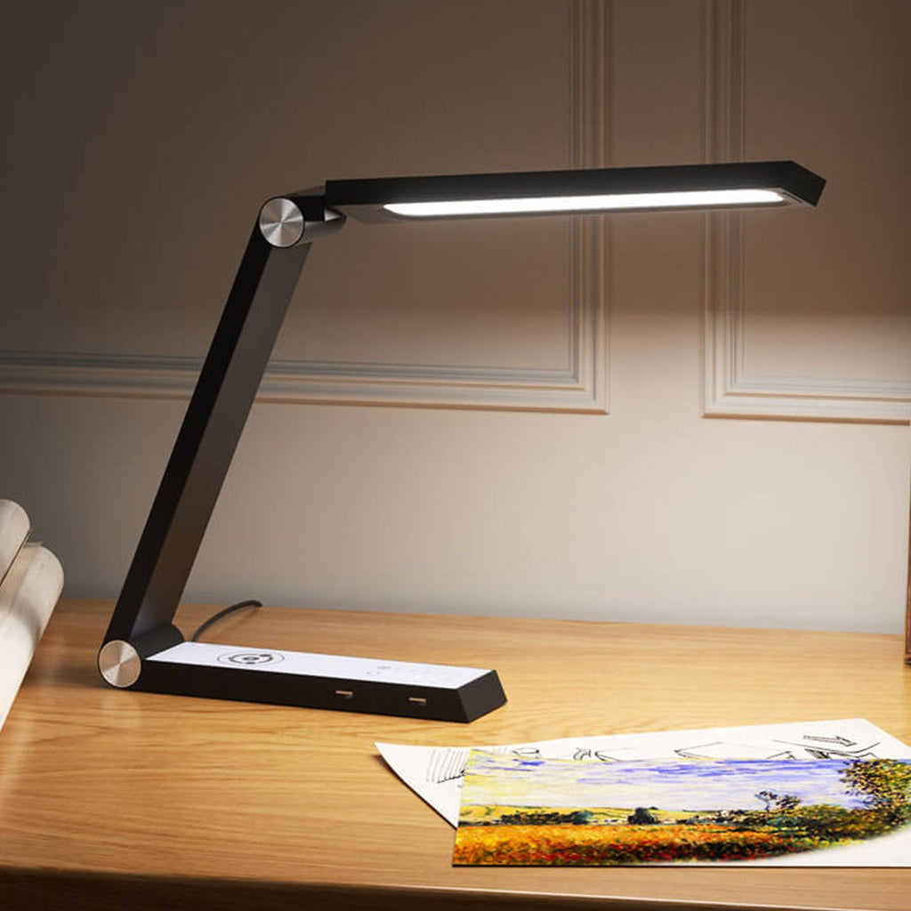 Triangle Eye Protection Rechargeable Table Lamp