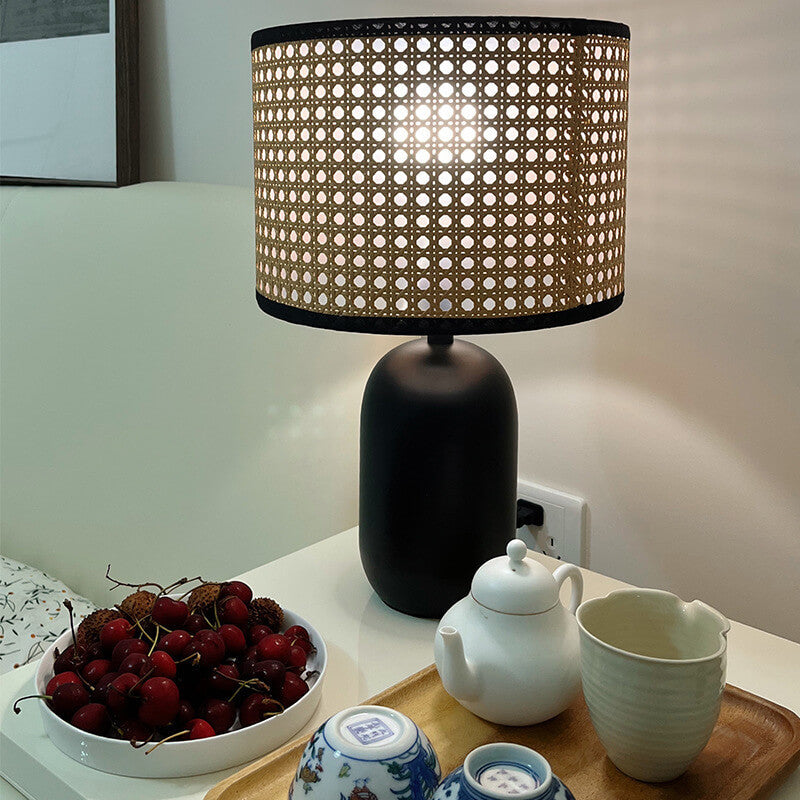 Rattan Weaving Metal Table Lamp