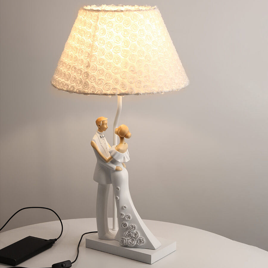 Romantic Resin Hugging Couple Table Lamp