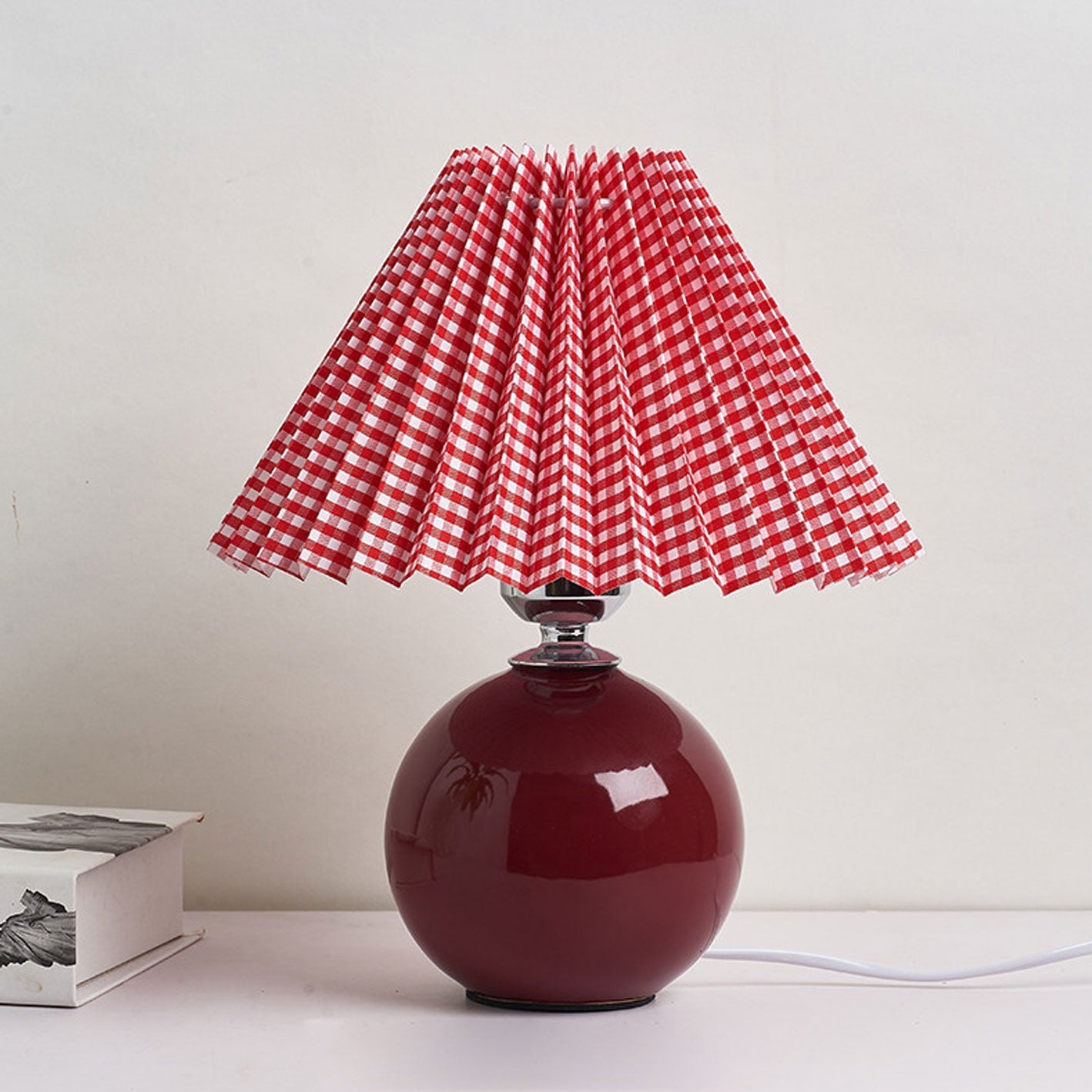 Ceramic Pleated Table Lamp