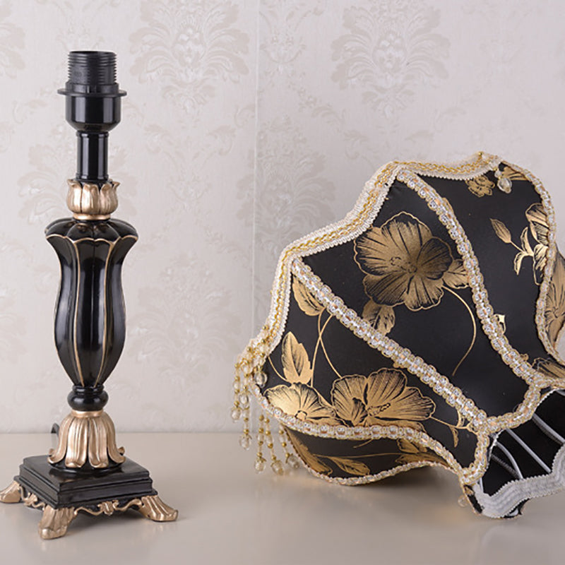 Court Top Resin Fabric Table Lamp