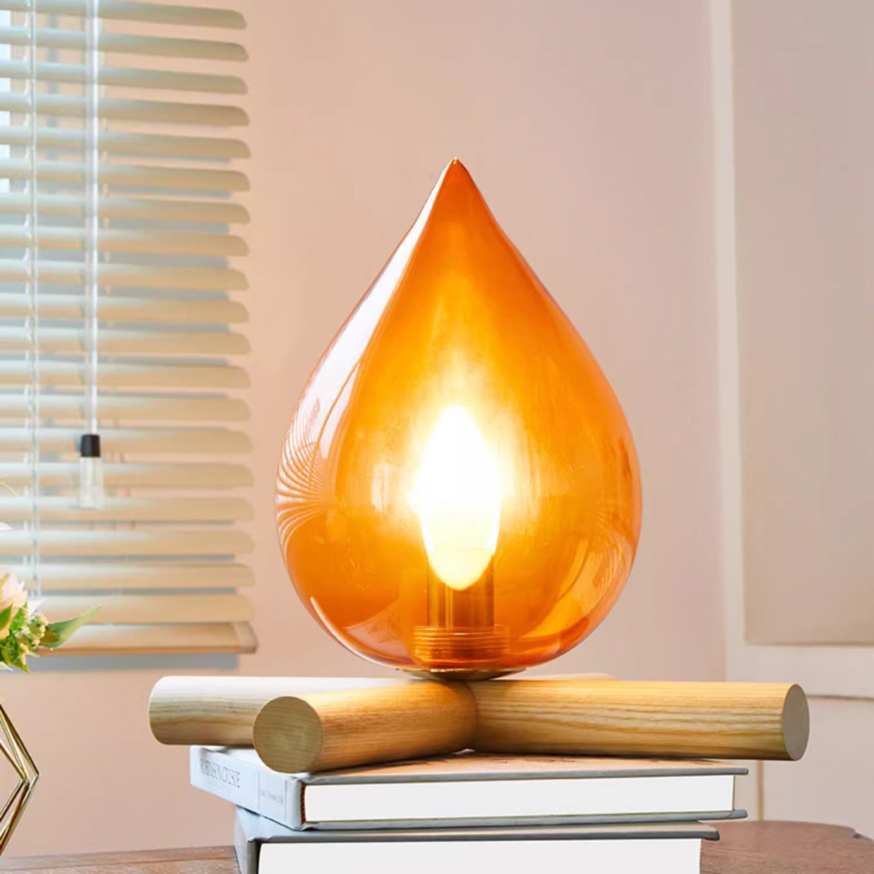 Flame Fire Pile Solid Table Lamp