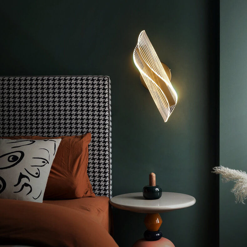 Acrylic Curly Wall Lamp