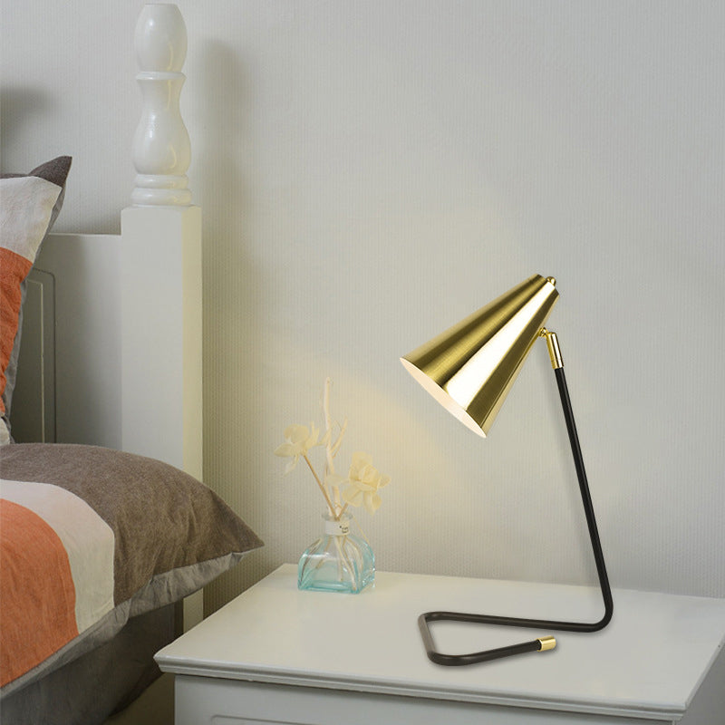 Iron Bell Triangle Table Lamp