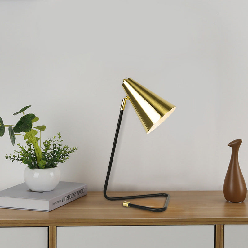 Iron Bell Triangle Table Lamp