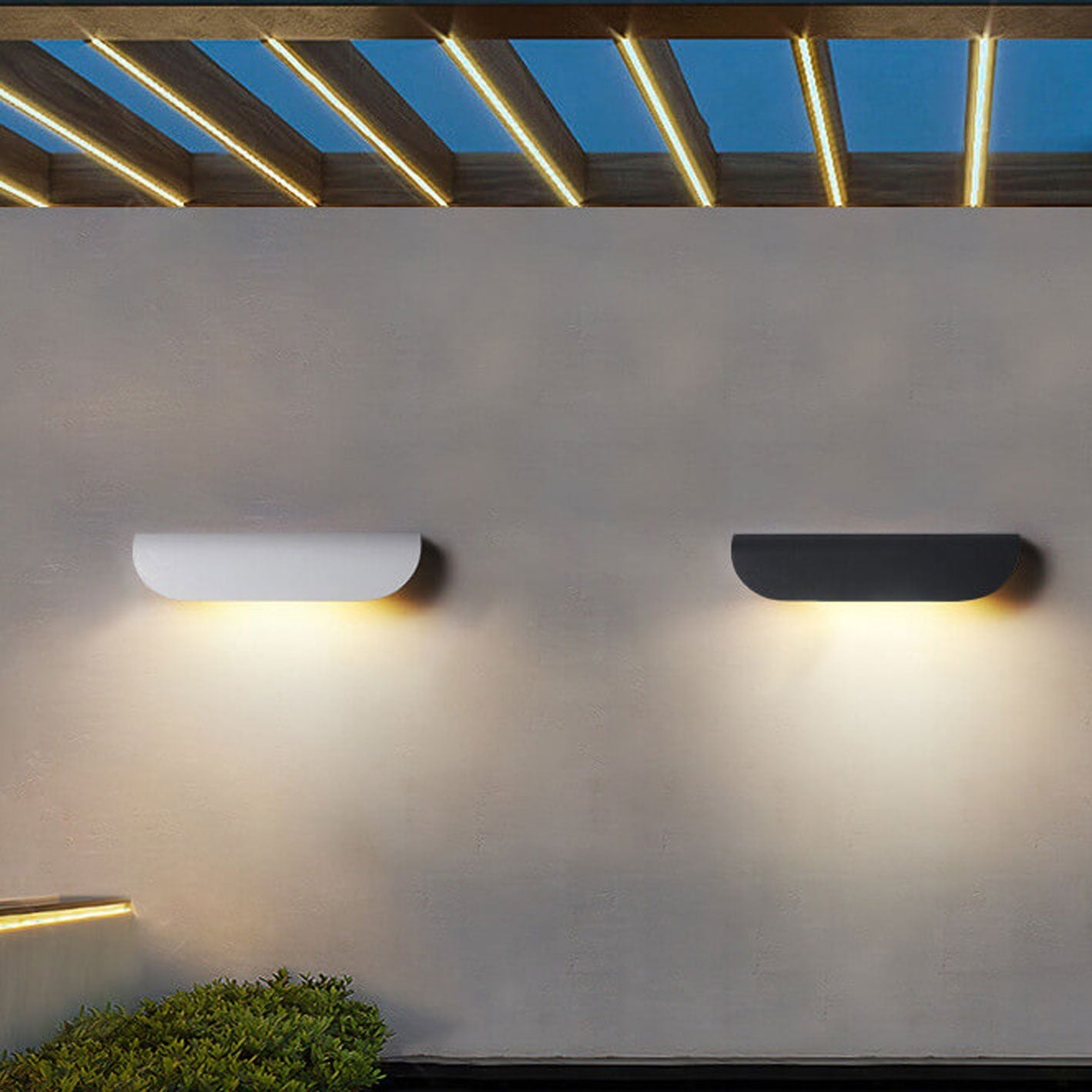 Curved Garden Outdoor Light