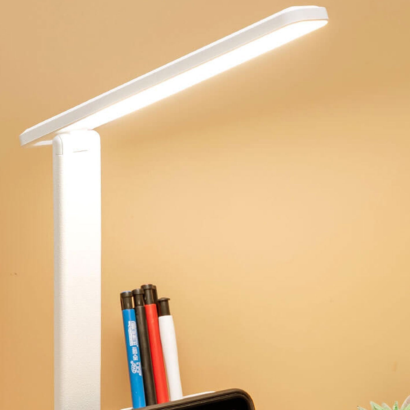 Folding Pen Holder Eye Table Lamp