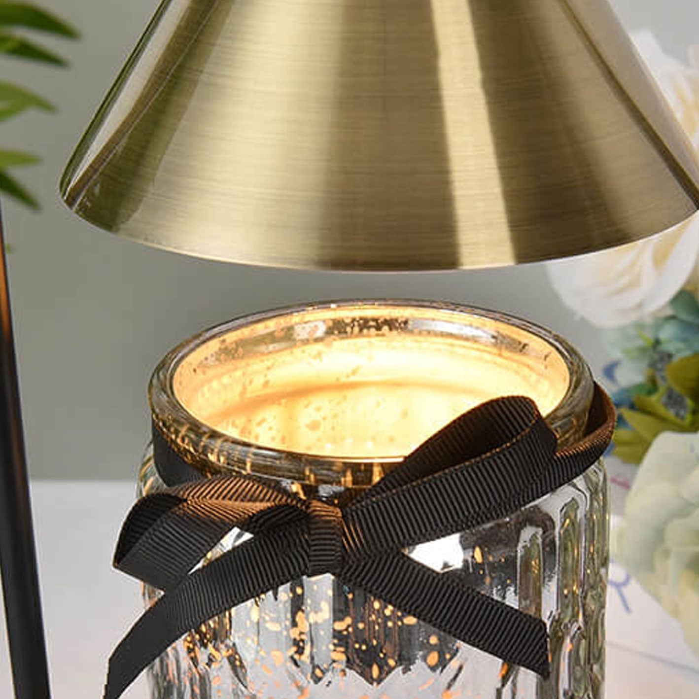 Metal Cone Melting Wax Table Lamp