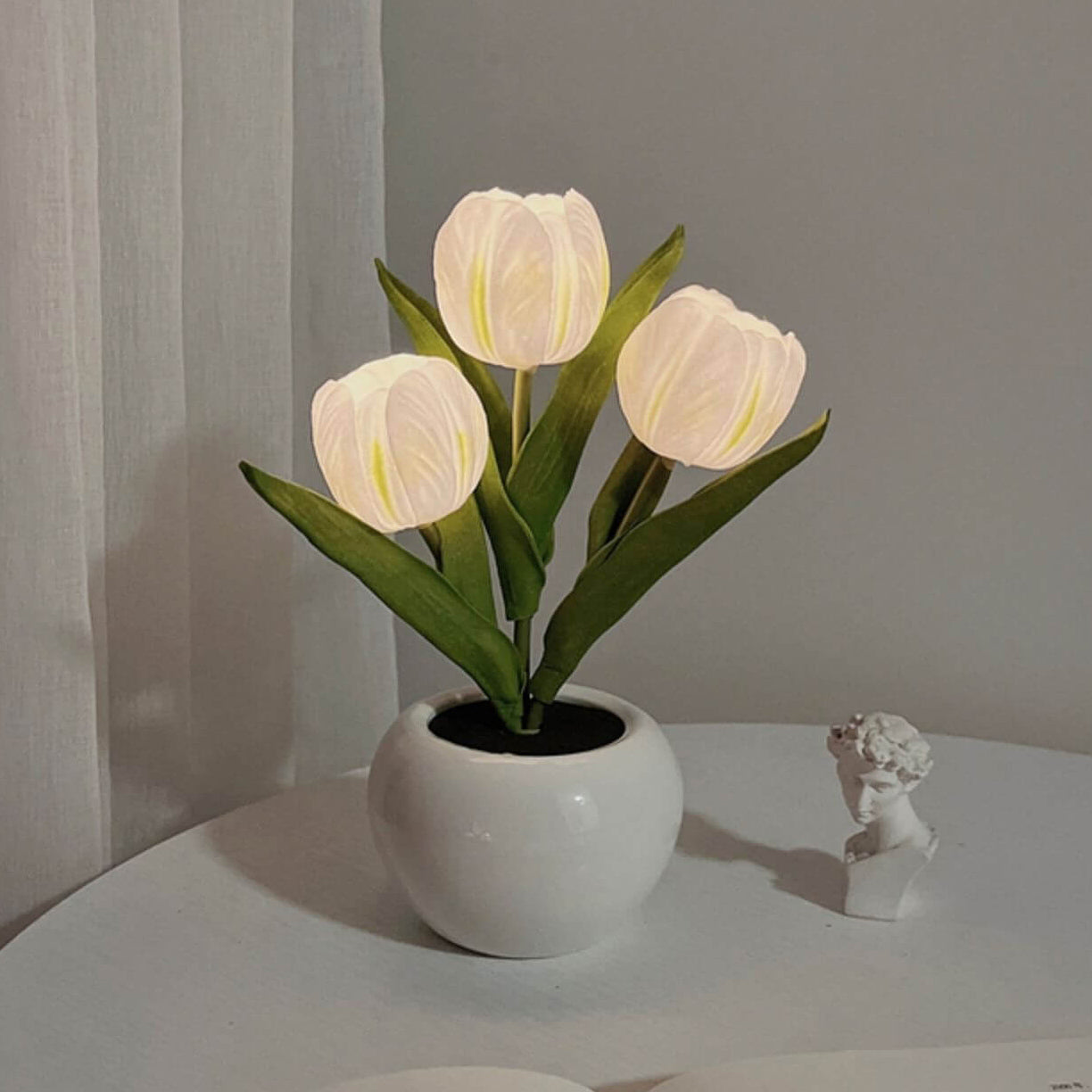 Tulip Simulation Bouquet Ceramic Table Lamp