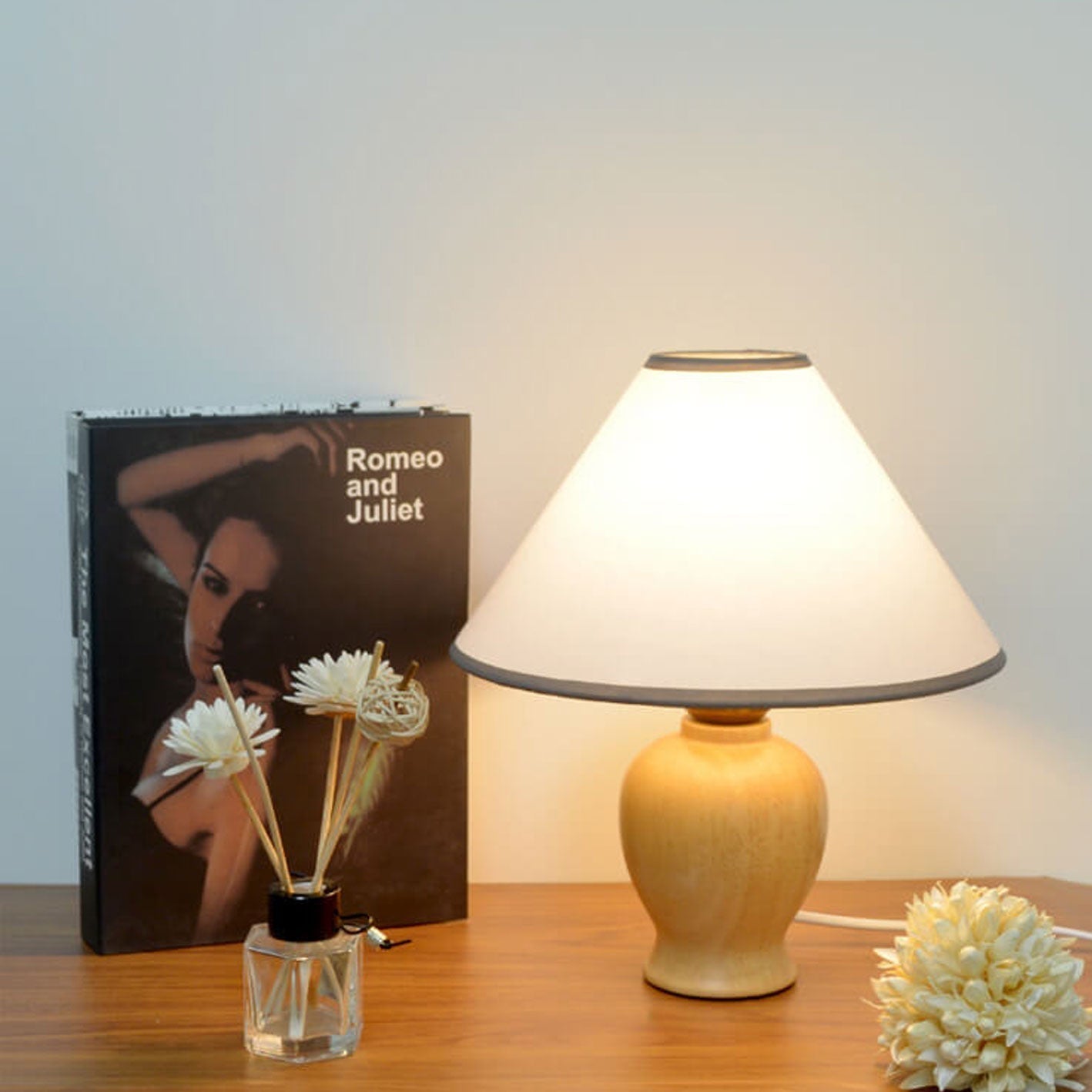 Cone Fabric Solid Wood Table Lamp