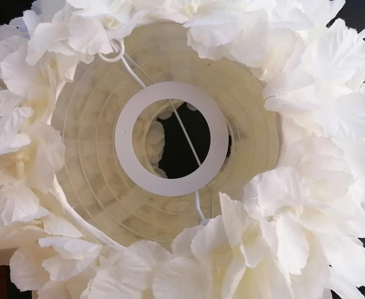 Fabric Flower Ball Table Lamp