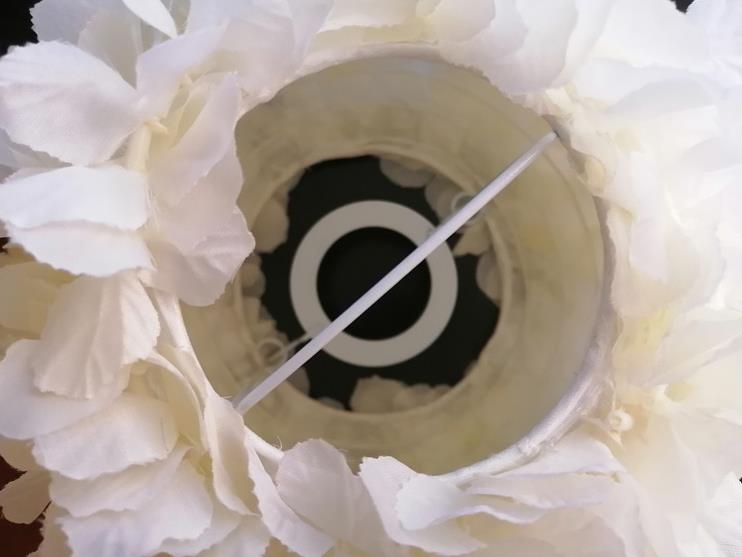 Fabric Flower Ball Table Lamp