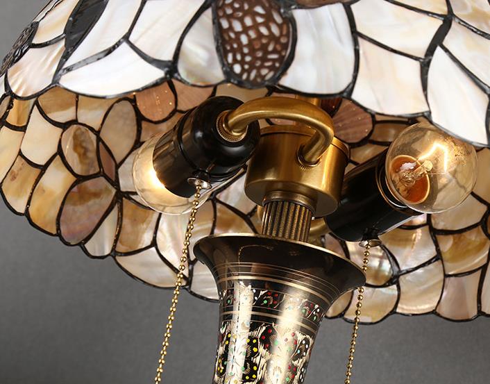 Shell Pattern 2-Light Table Lamp