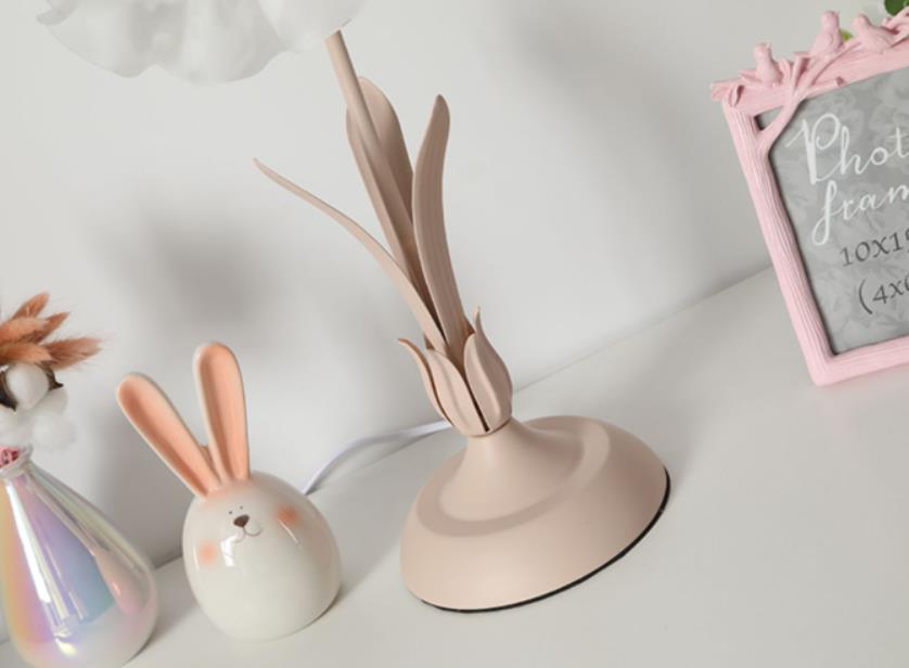 Flower Design Table Lamp