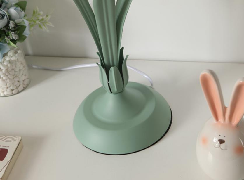 Flower Design Table Lamp
