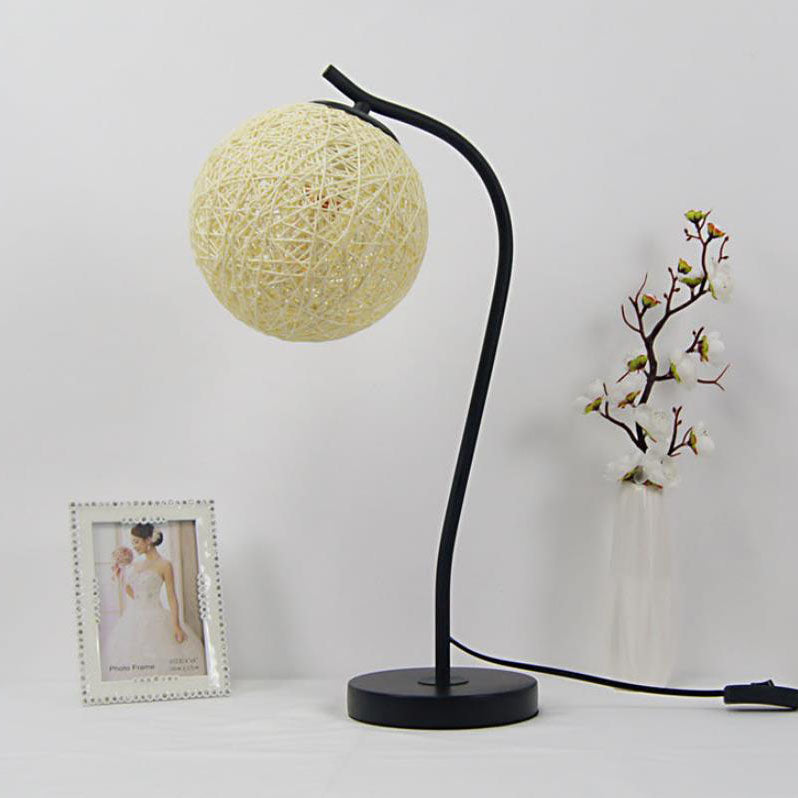 Style Twine Rattan Ball Table Lamp