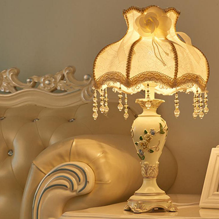 Carving Resin Fabric Alloy Table Lamp