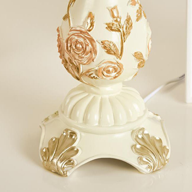 Carving Resin Fabric Alloy Table Lamp