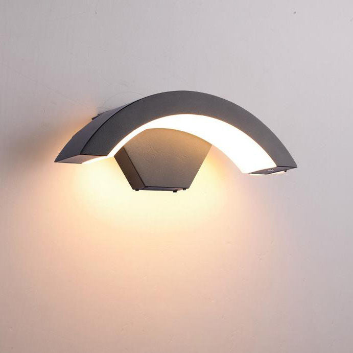 Aluminum Acrylic Curved Outdoor Light