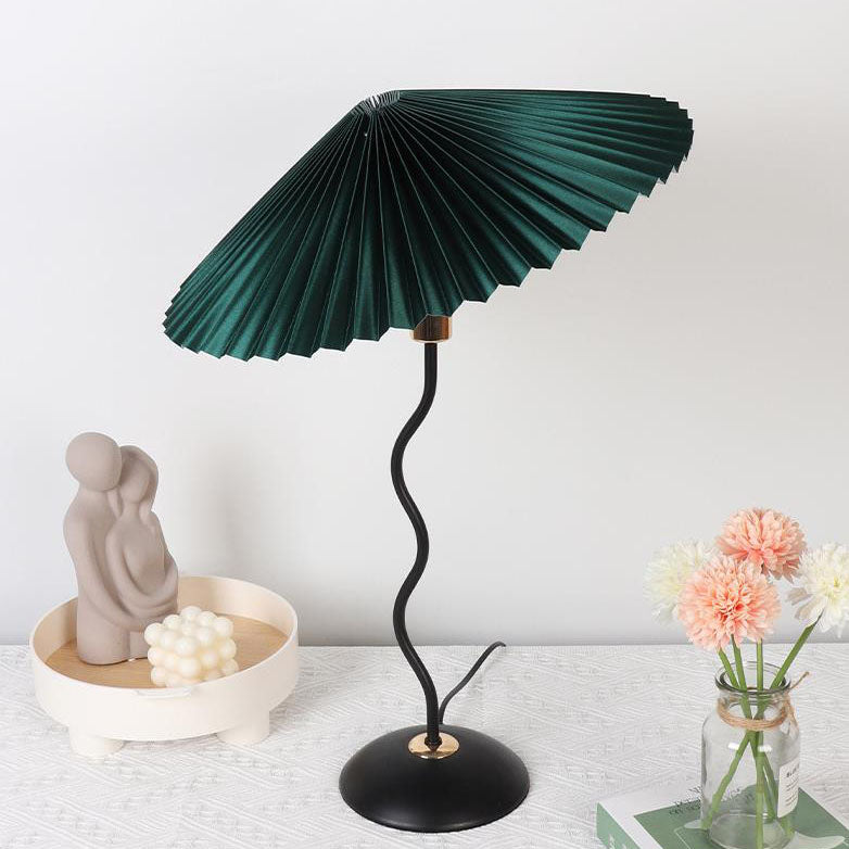 Pleated Fabric Round Iron Table Lamp
