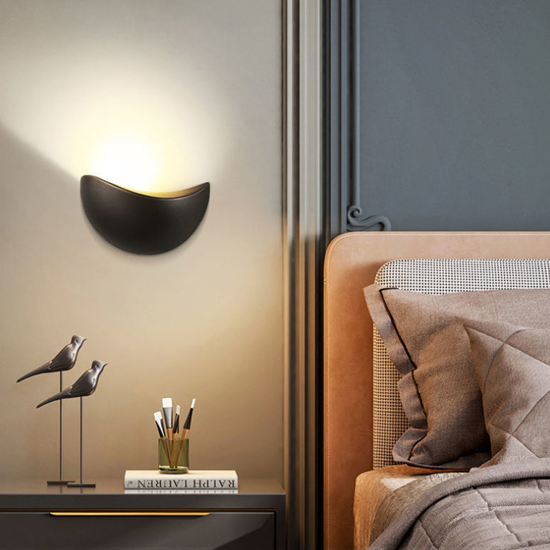 Half Moon Circle Aluminum Wall Lamp