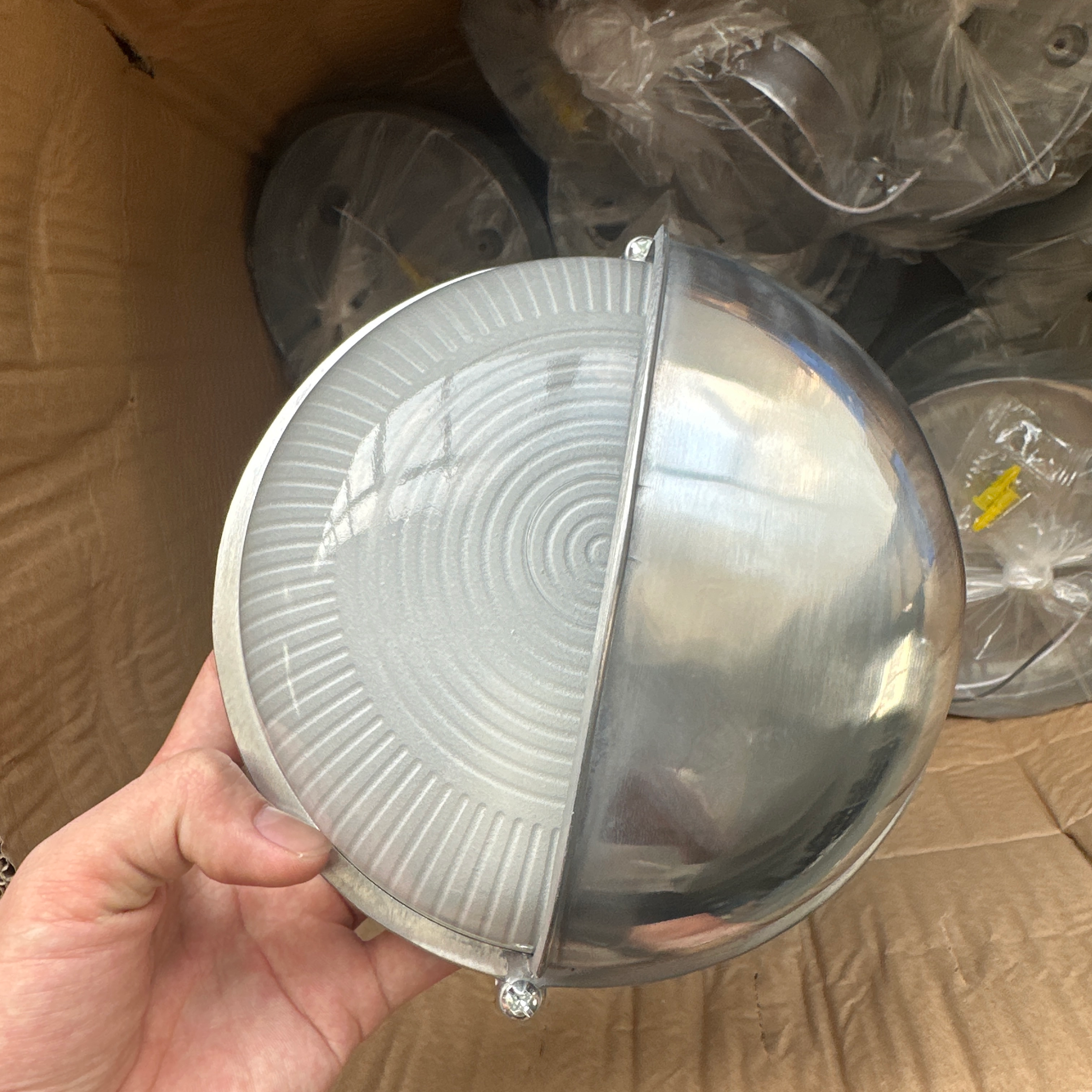 Aluminum Glass Frosted Round Outdoor Light