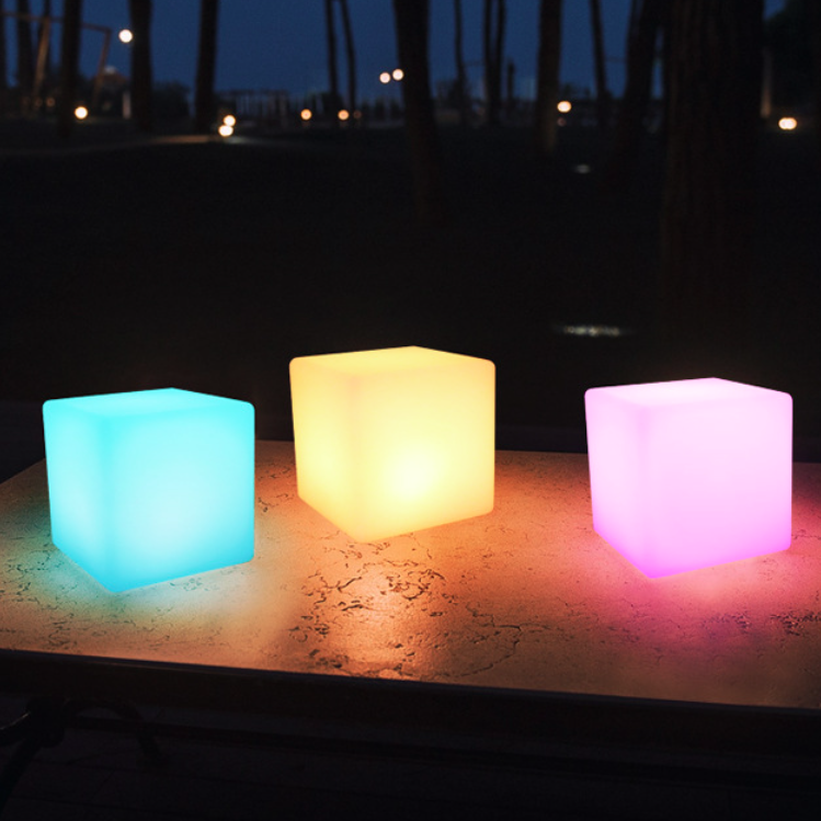 Geometry PE Battery Remote Table Lamp