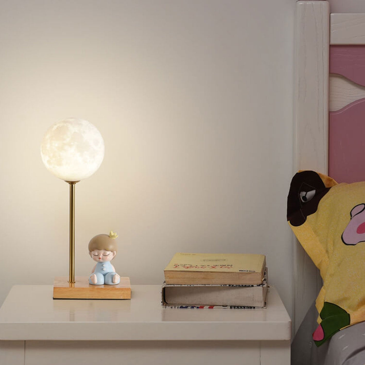 3D Printed Moon Decorative Table Lamp