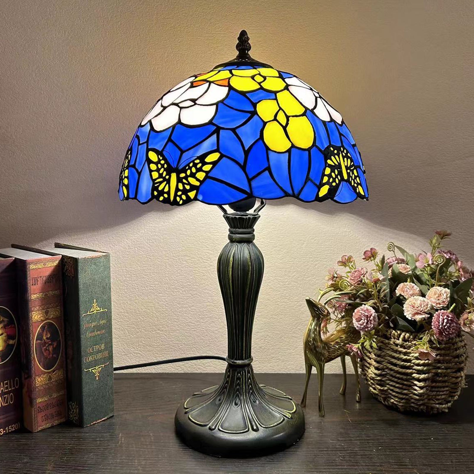 Round Dome Flower Alloy Table Lamp