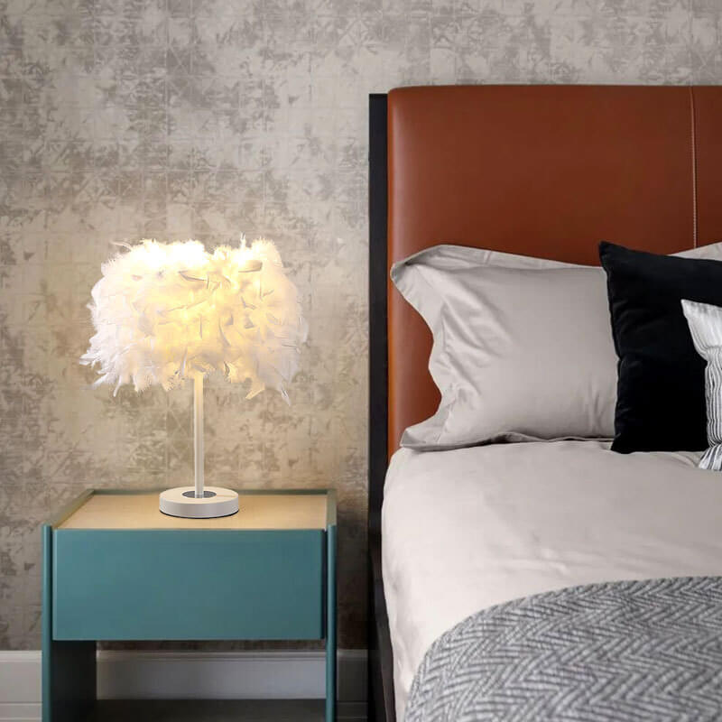 Goose Feathers Design Table Lamp