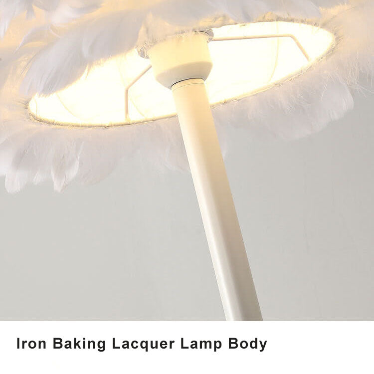 Goose Feathers Design Table Lamp