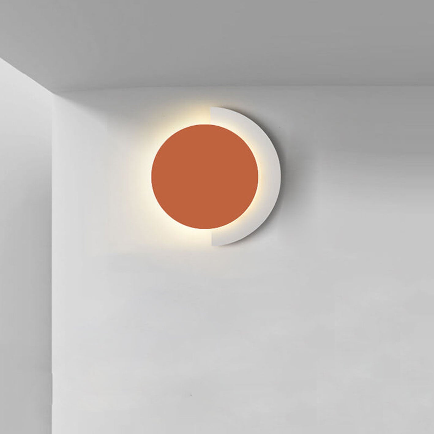 Postmodern Solid Color Wrought Wall Lamp