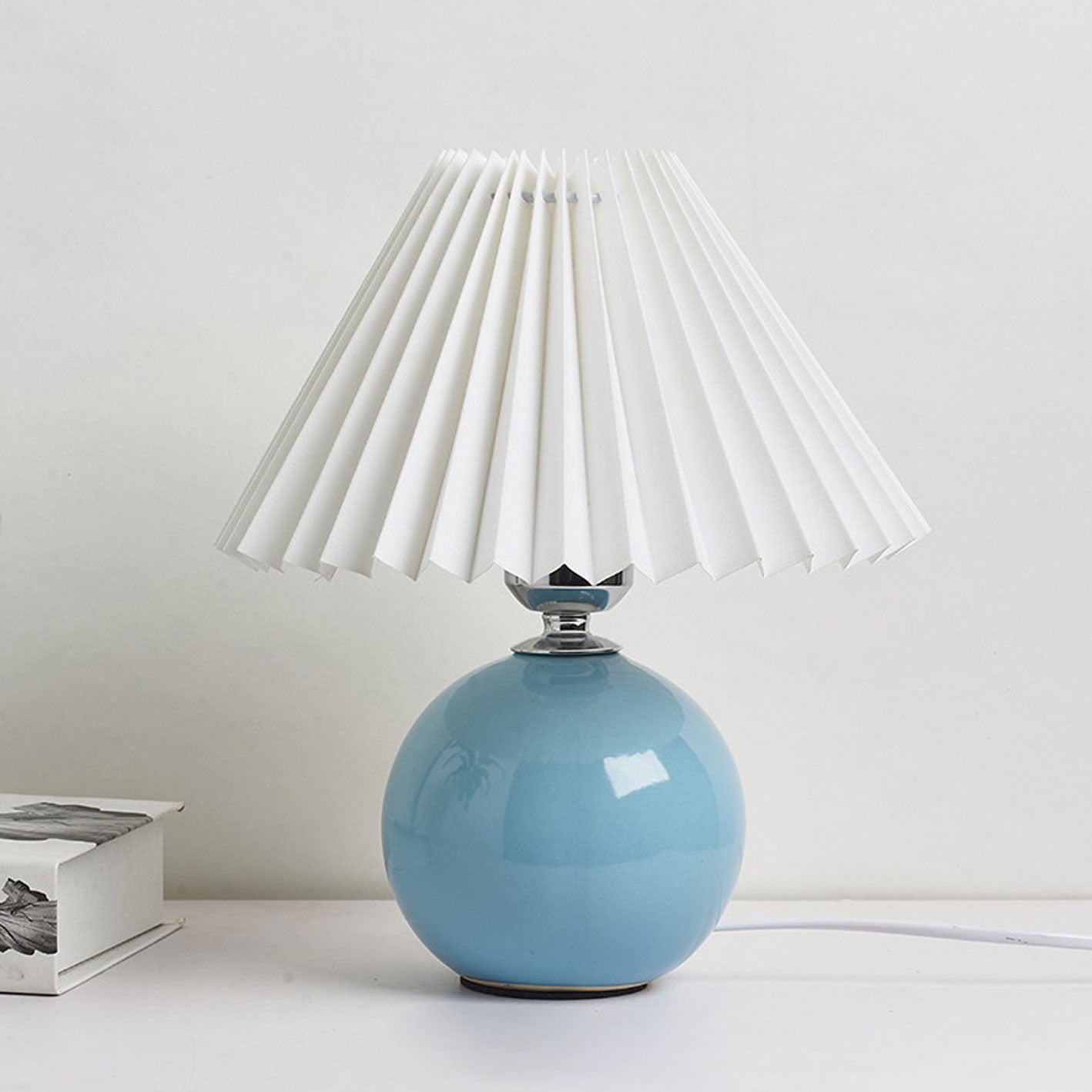 Ceramic Pleated Table Lamp