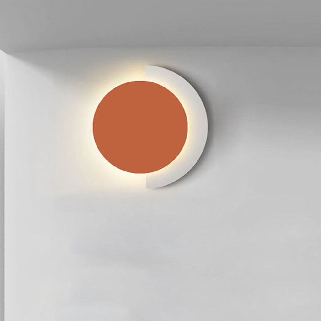 Postmodern Solid Color Wrought Wall Lamp