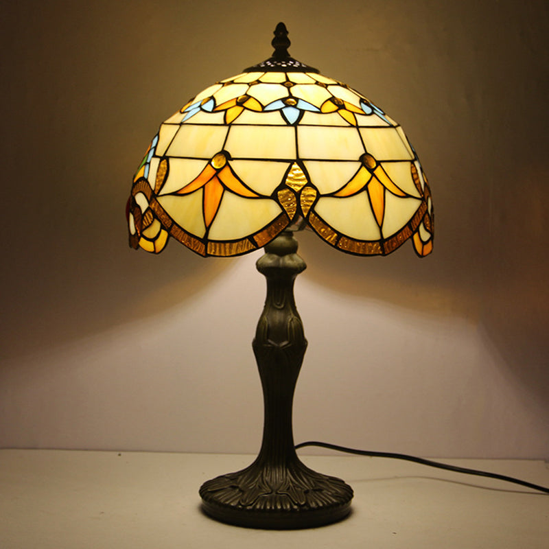 Stained Glass Dome Aolly Table Lamp